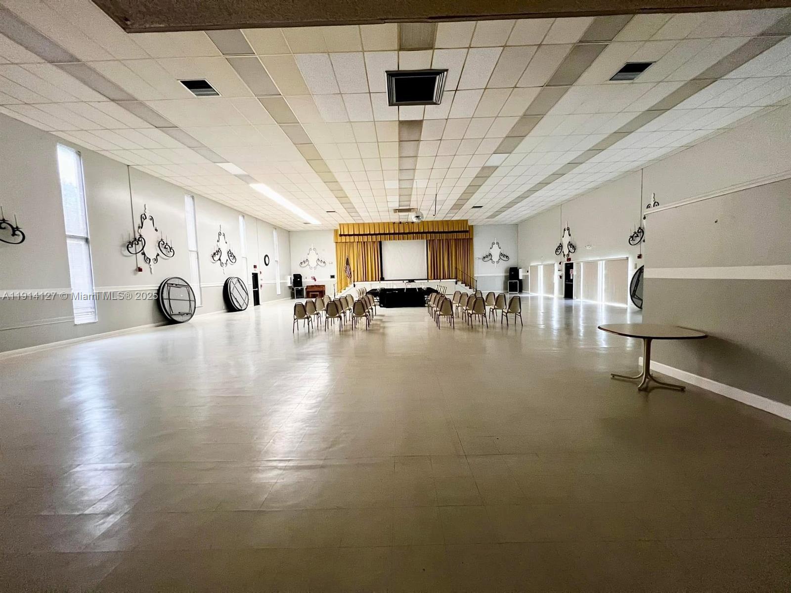 CASTLE APARTMENTS 12 COND - Residential