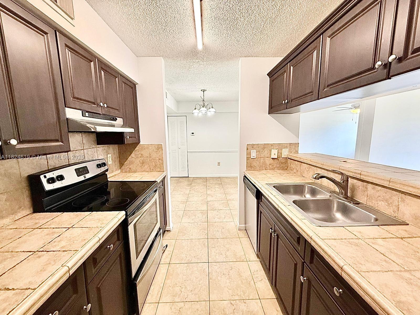 1727 Village Blvd 206