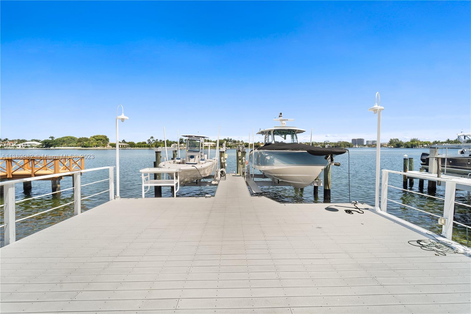 BISCAYNE BEACH-2ND ADDN - Residential