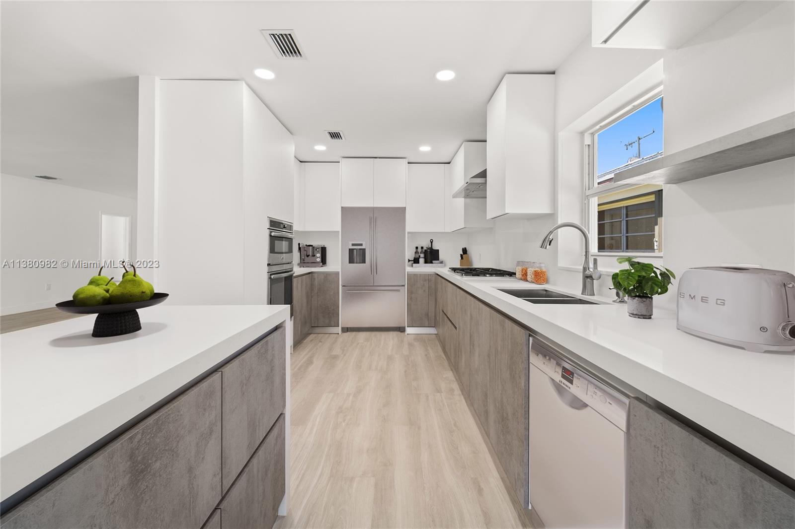 BISCAYNE BEACH-2ND ADDN - Residential