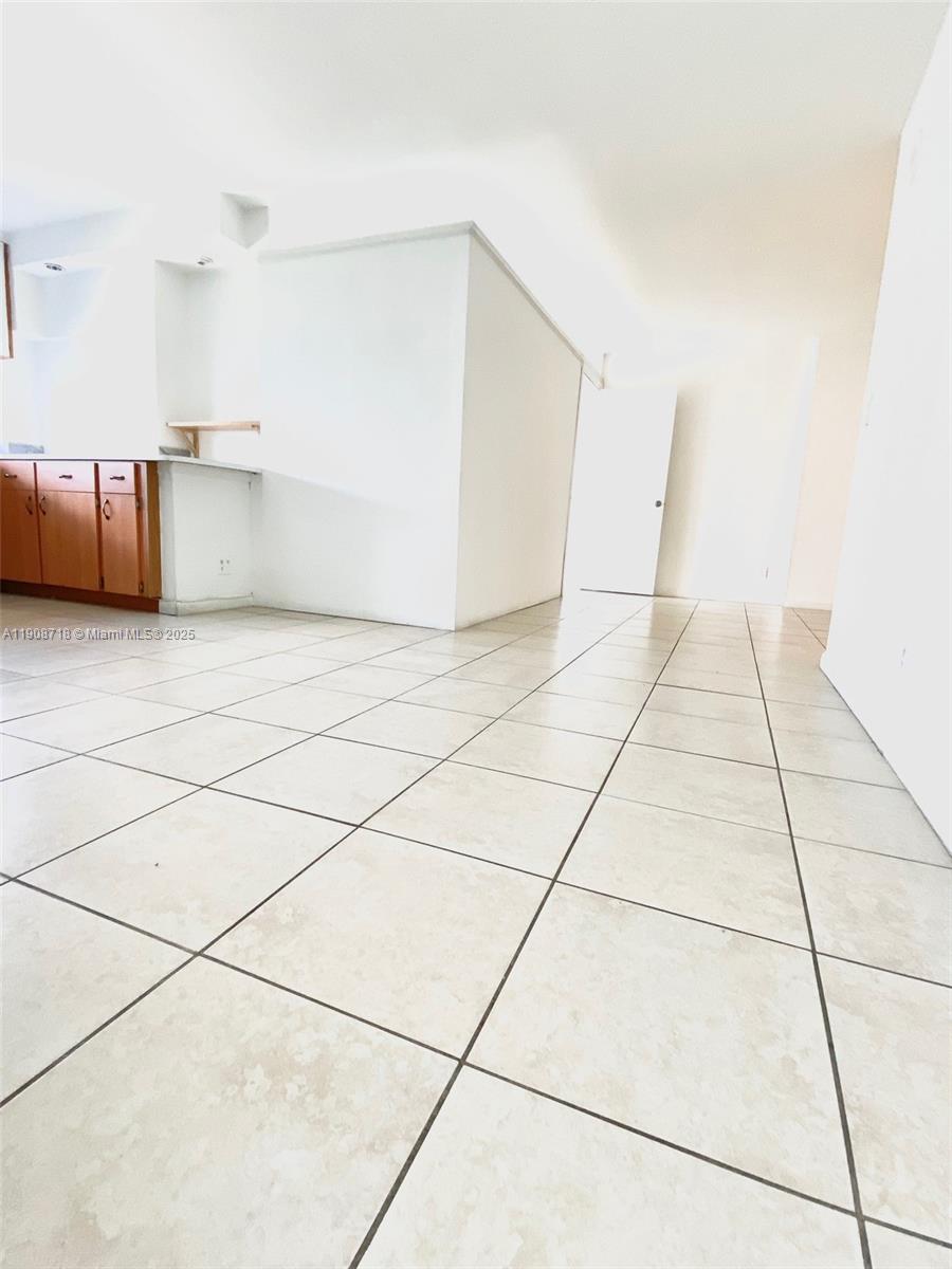 PLAZA OF AMERICAS CONDO P - Residential