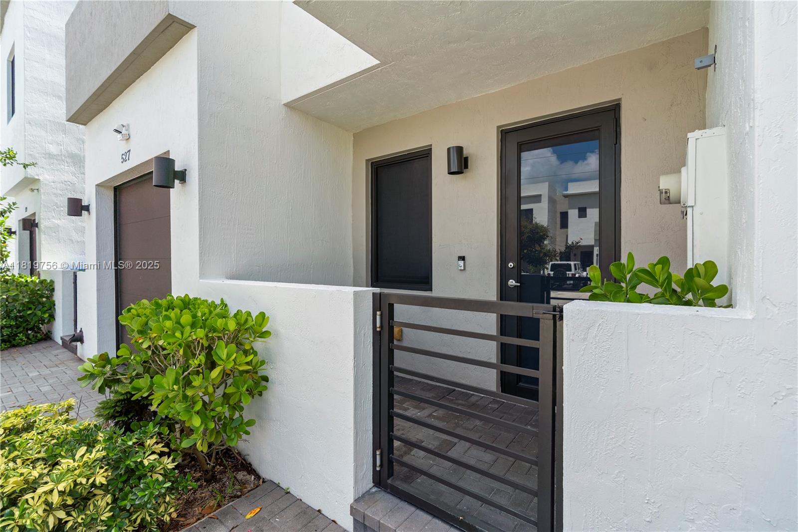 535 SW 91st Pl