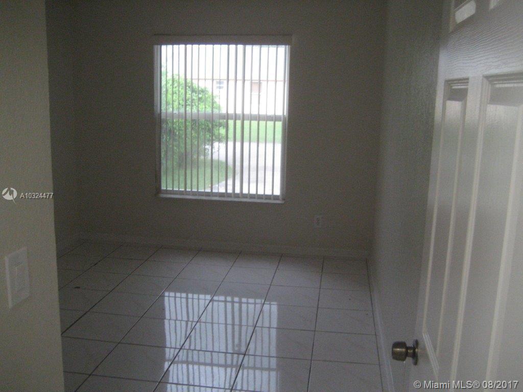 VILLAS OF PALM BAY - Residential Lease