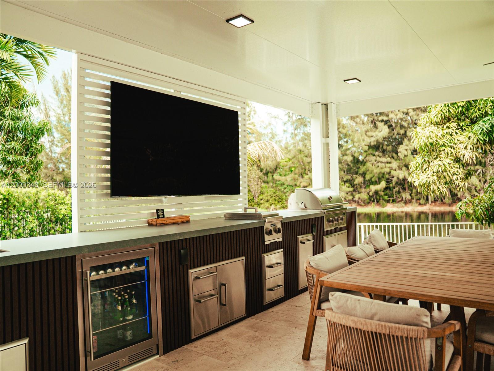 WINDSOR PALMS - Residential