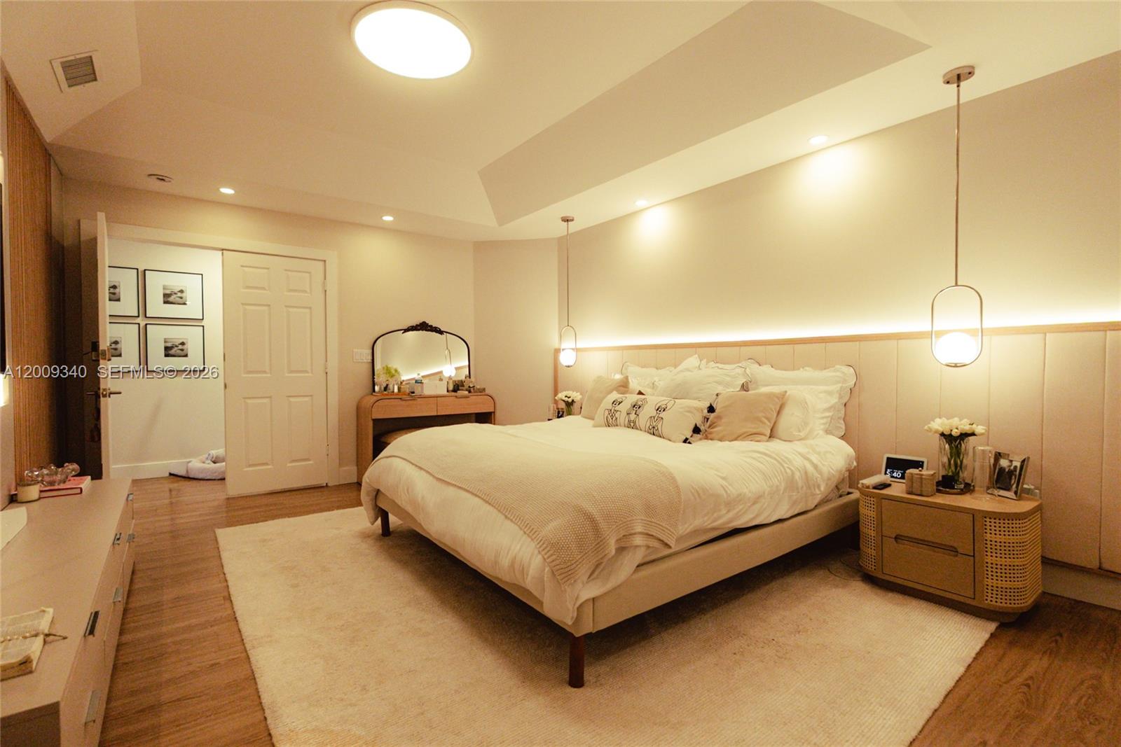 WINDSOR PALMS - Residential