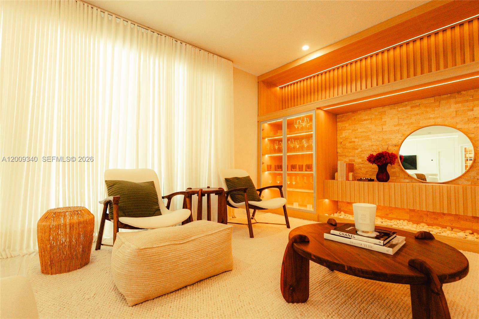 WINDSOR PALMS - Residential