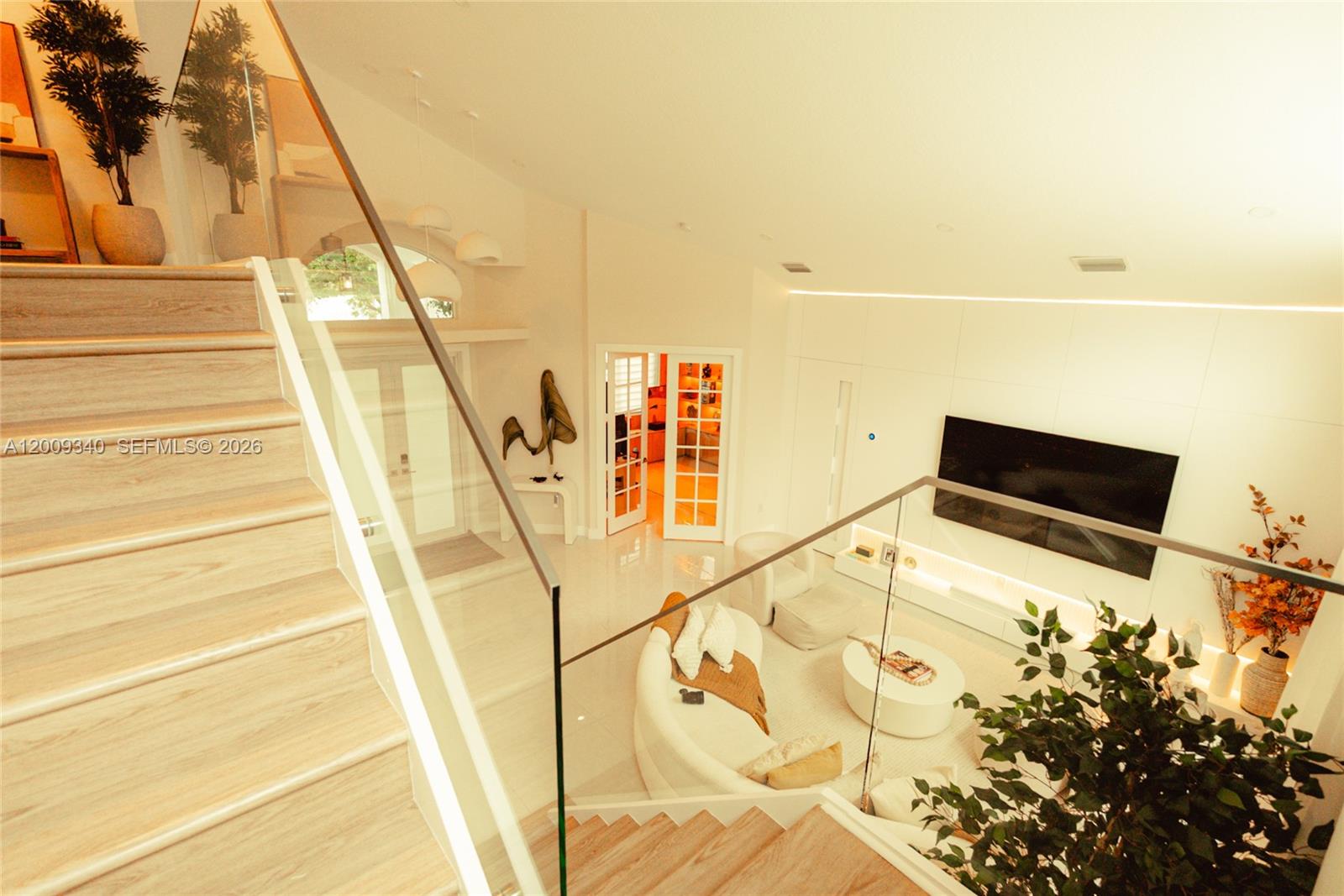 WINDSOR PALMS - Residential