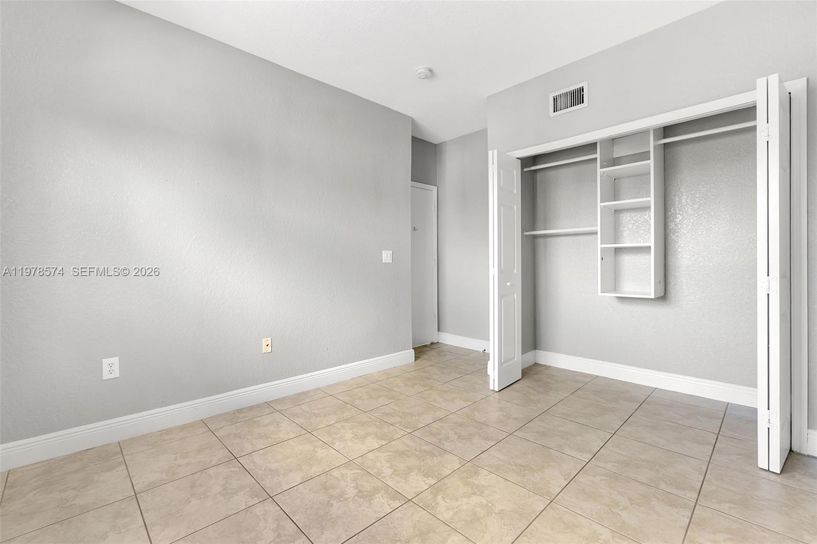 ANCHORAGE AT MIAMI LAKES - Residential