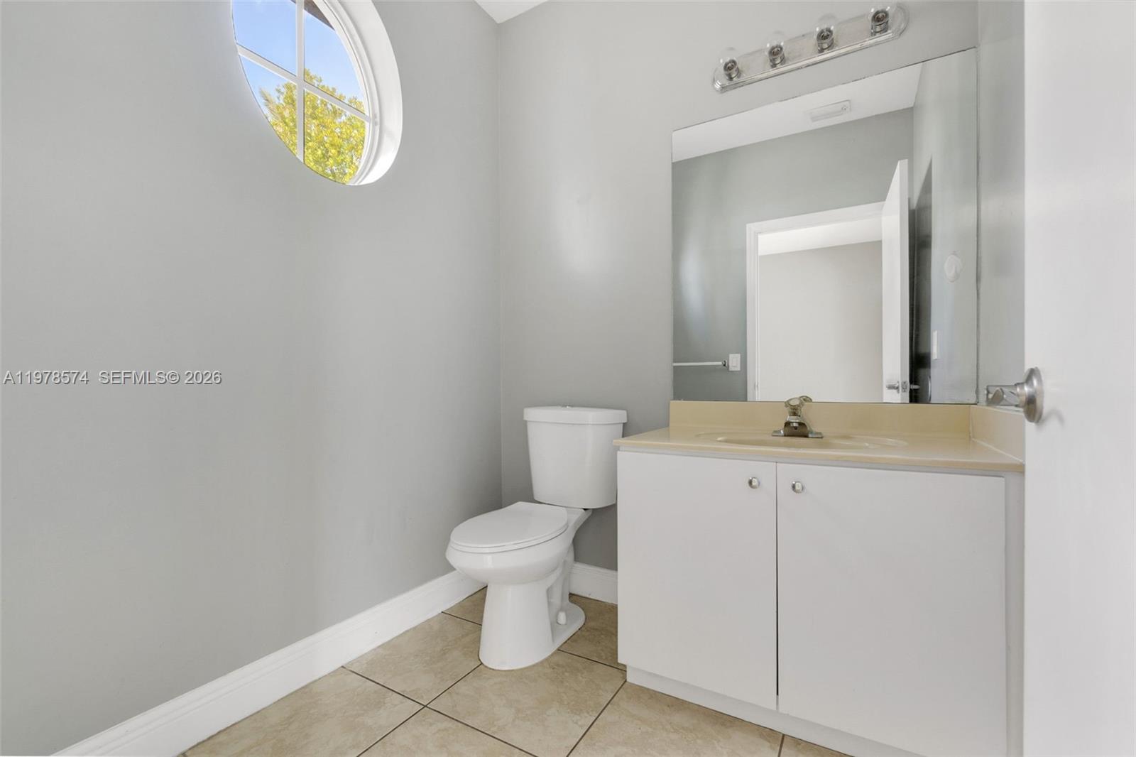 ANCHORAGE AT MIAMI LAKES - Residential