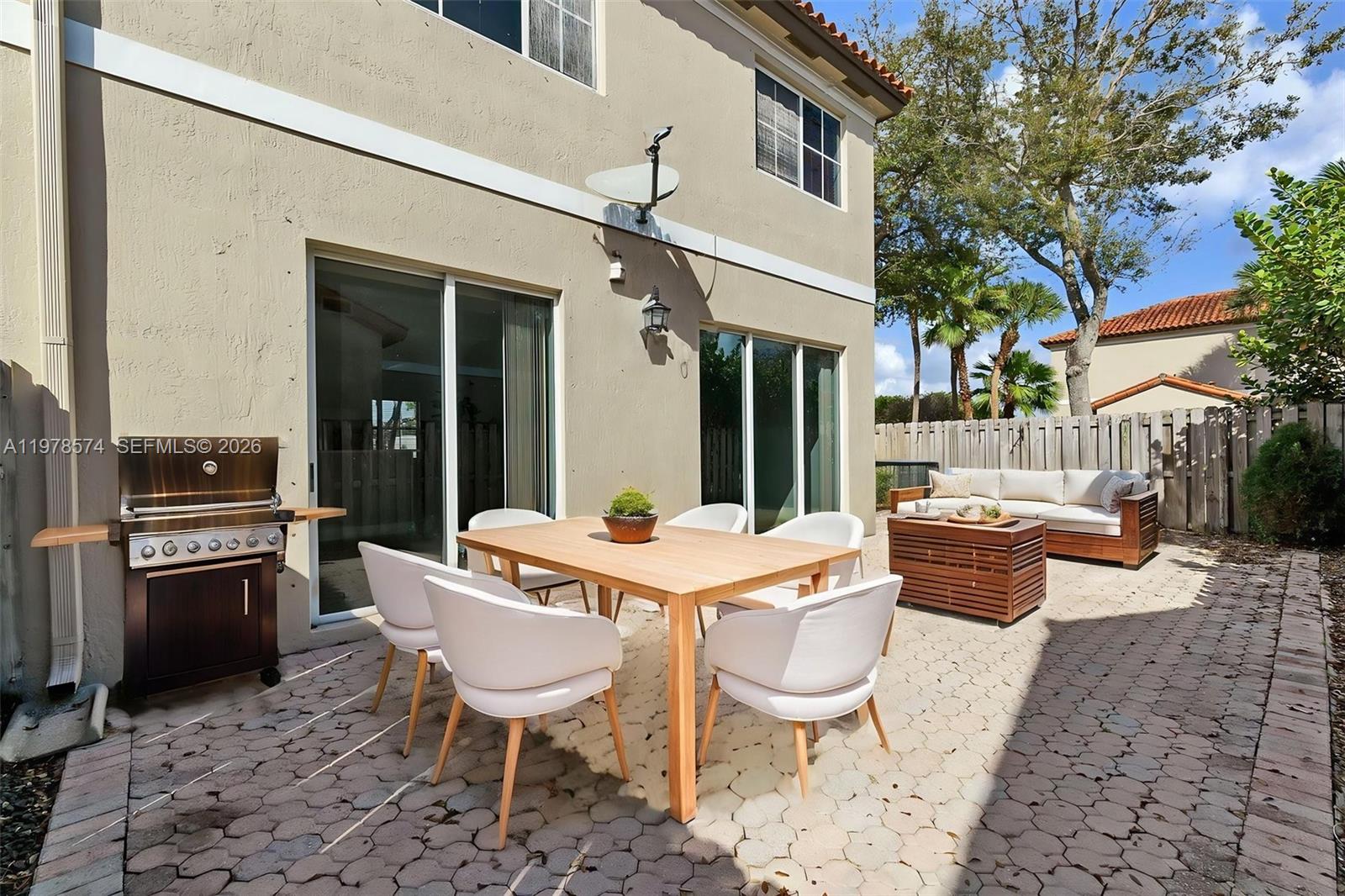 ANCHORAGE AT MIAMI LAKES - Residential