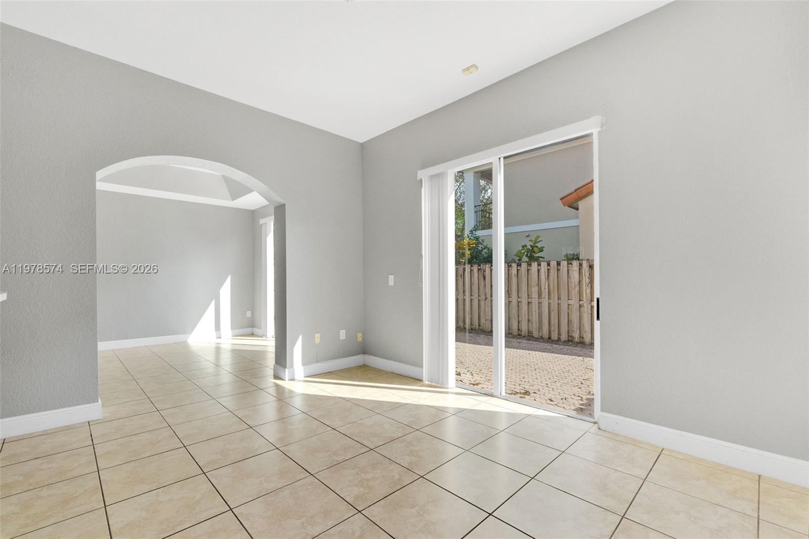 ANCHORAGE AT MIAMI LAKES - Residential