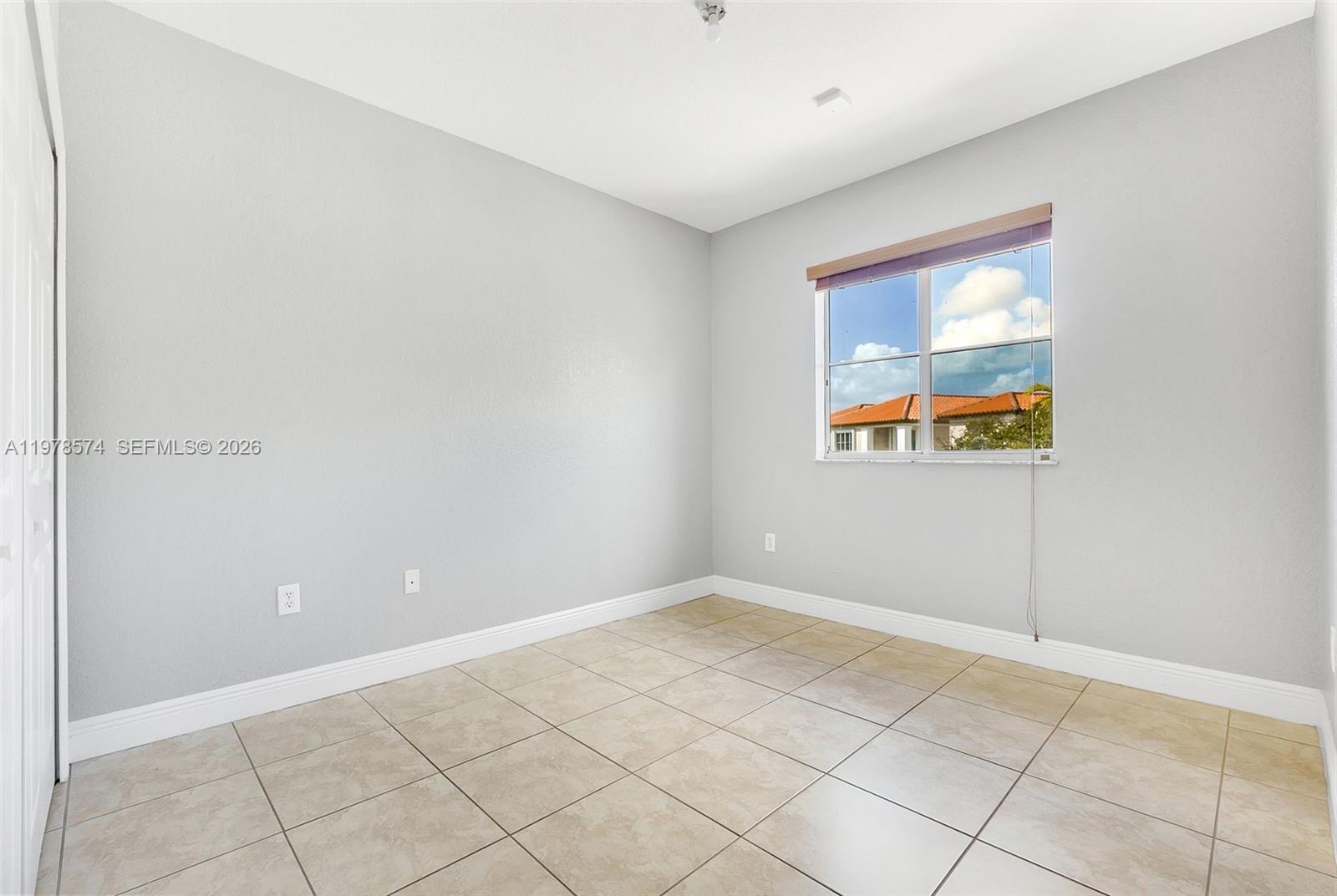 ANCHORAGE AT MIAMI LAKES - Residential