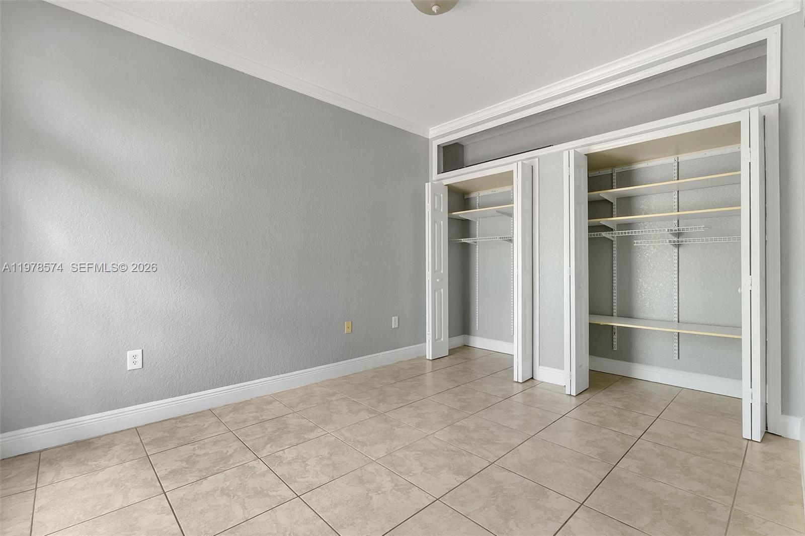 ANCHORAGE AT MIAMI LAKES - Residential