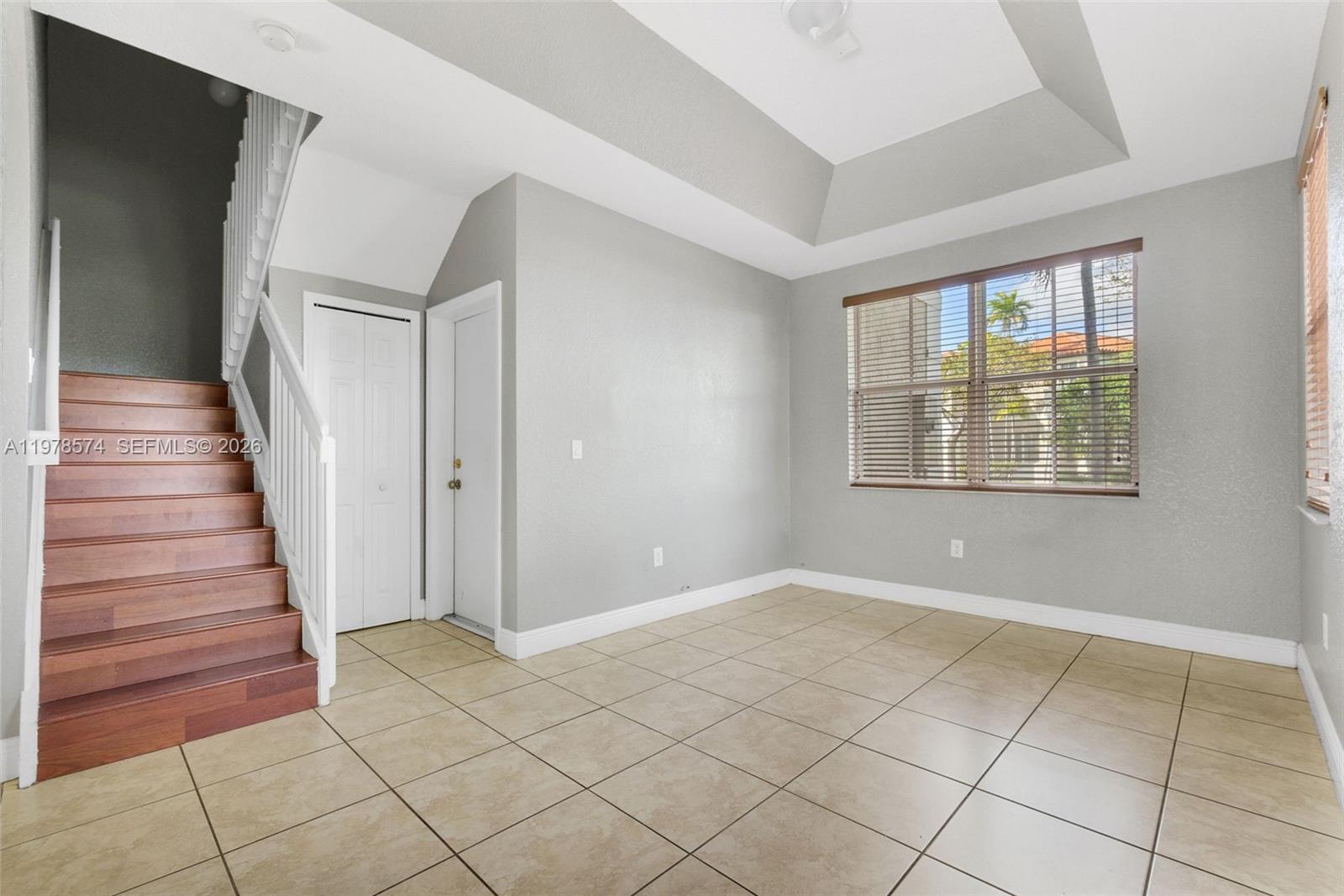 ANCHORAGE AT MIAMI LAKES - Residential