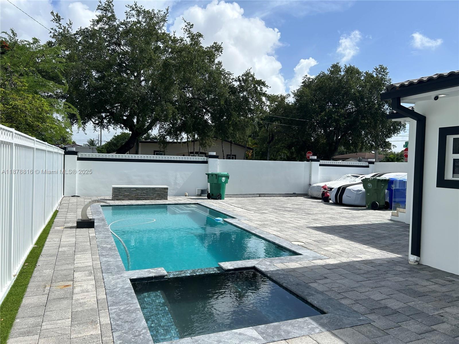 BOWMAN HEIGHTS - Residential