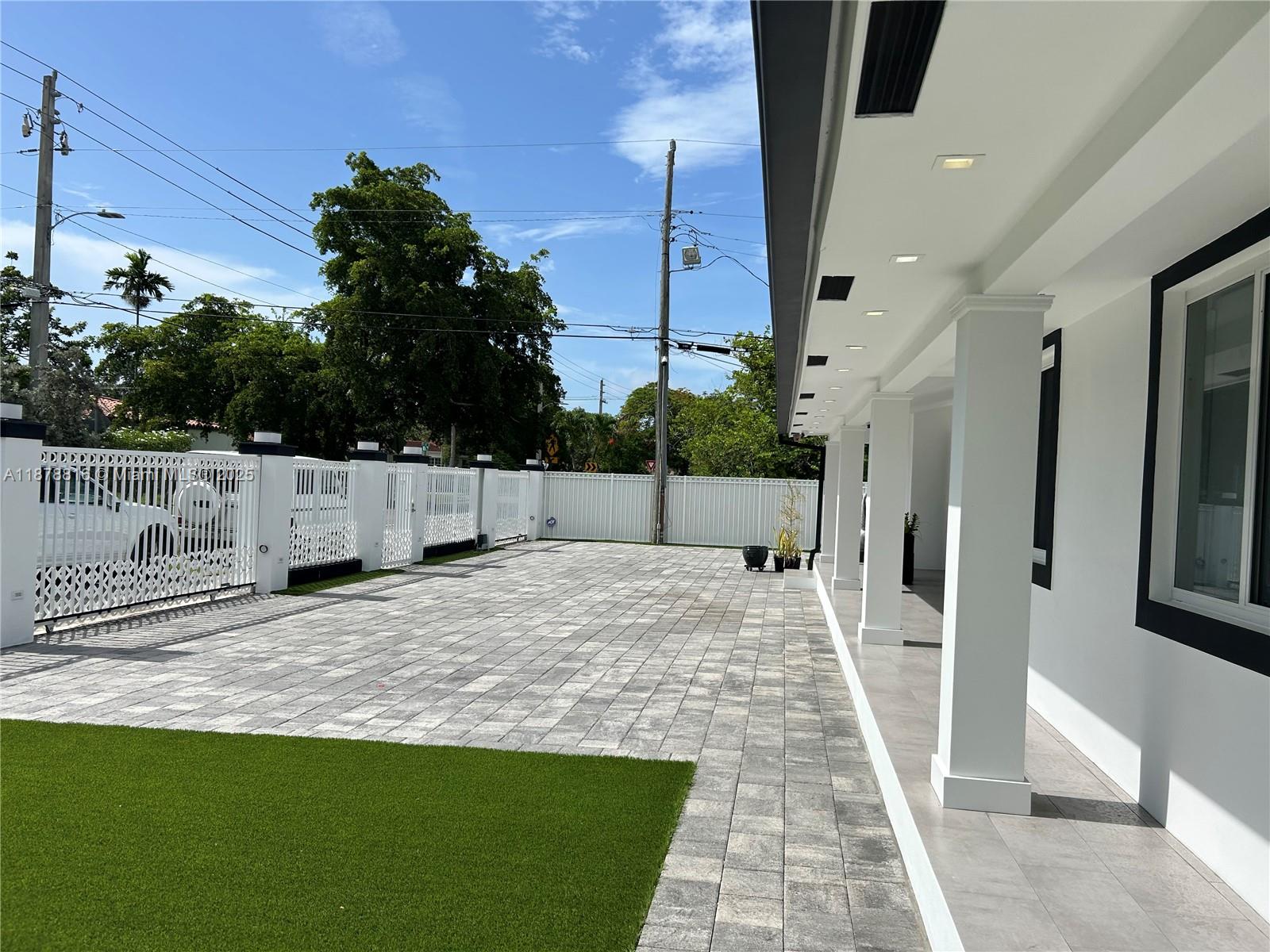 BOWMAN HEIGHTS - Residential