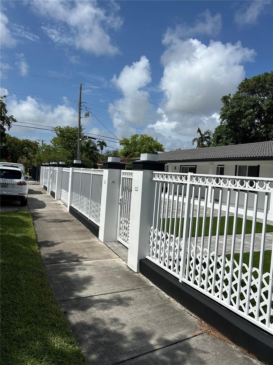 BOWMAN HEIGHTS - Residential