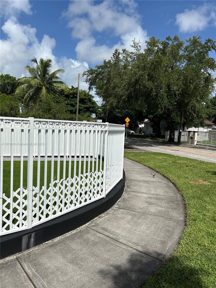 BOWMAN HEIGHTS - Residential