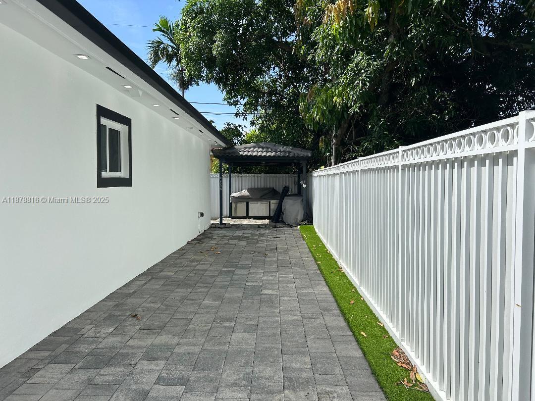 BOWMAN HEIGHTS - Residential