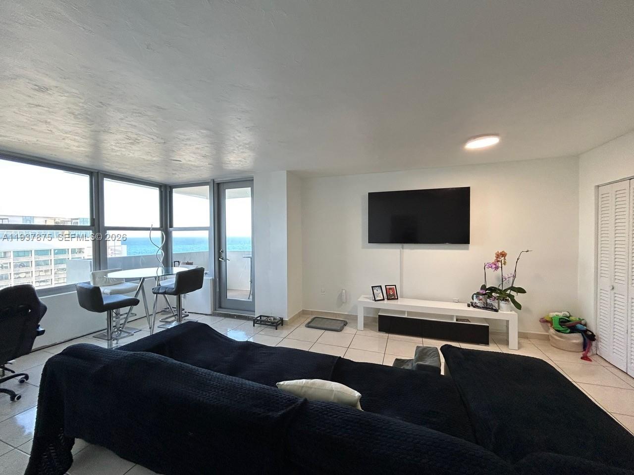 TRITON TOWER CONDO - Residential