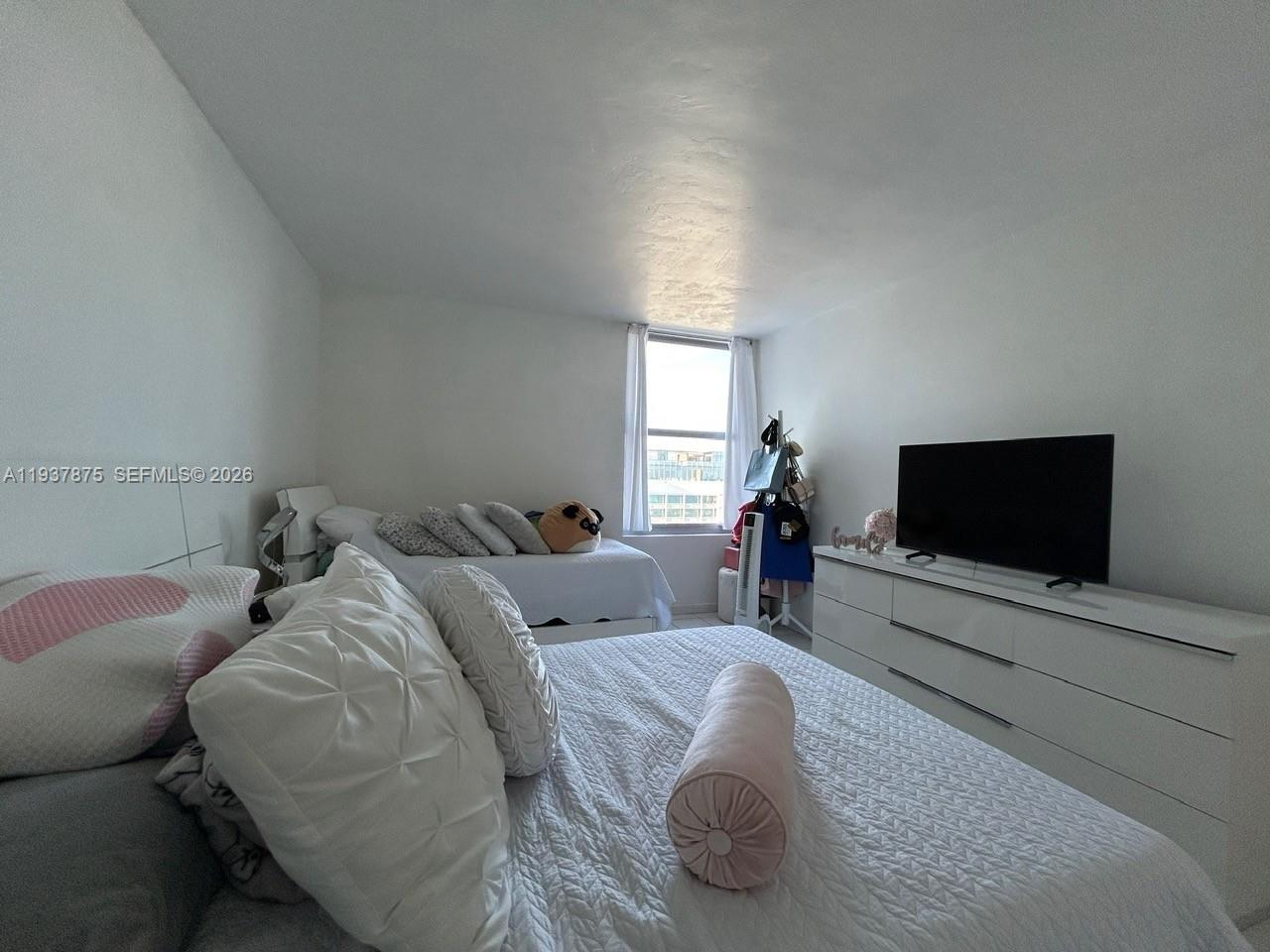 TRITON TOWER CONDO - Residential