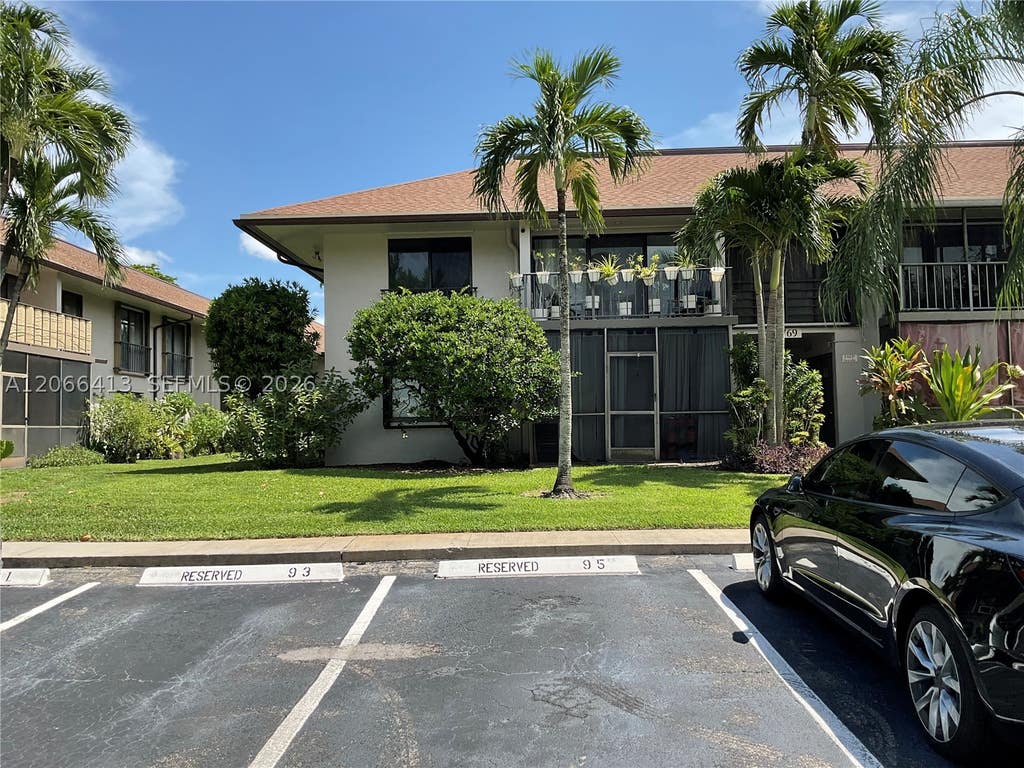 Photo of 5769 Washington St #G21, Hollywood, FL 33023 (MLS # A12066413)