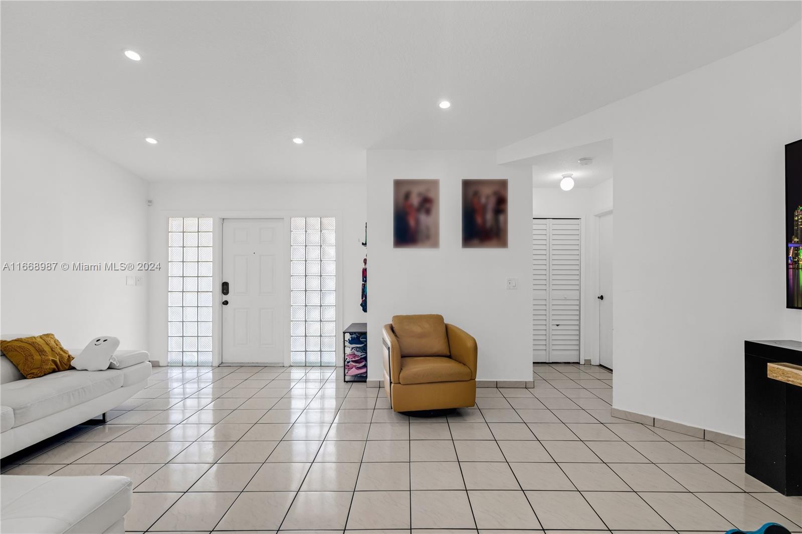 SUNSET HARBOUR SEC V - Residential Lease