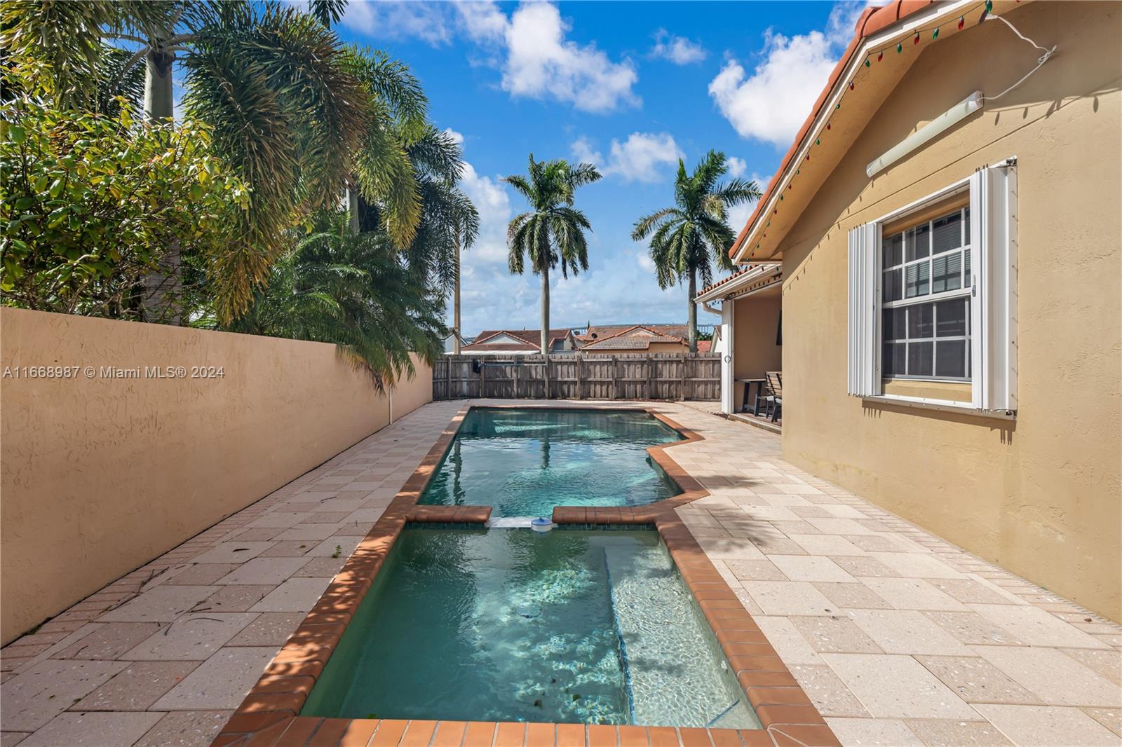SUNSET HARBOUR SEC V - Residential Lease