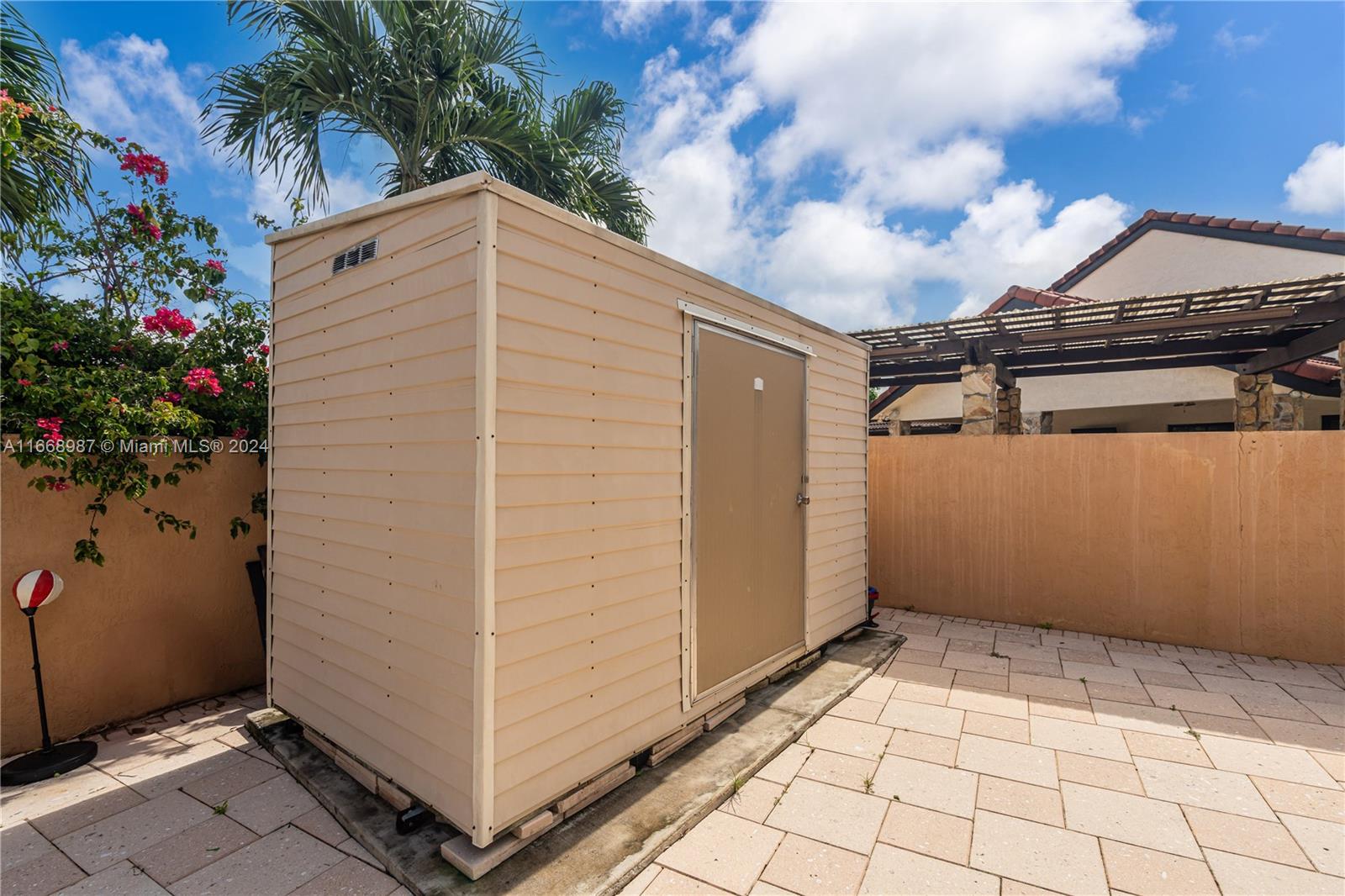 SUNSET HARBOUR SEC V - Residential Lease