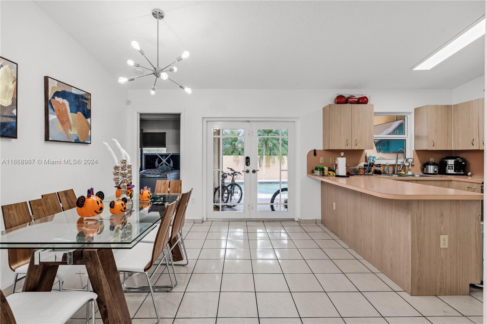SUNSET HARBOUR SEC V - Residential Lease