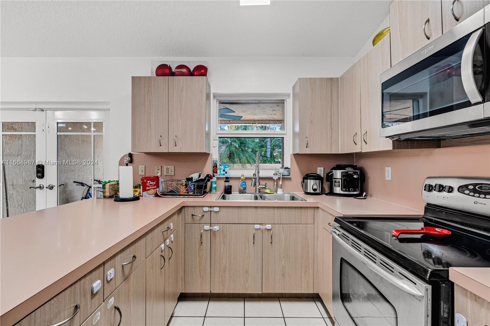 SUNSET HARBOUR SEC V - Residential Lease