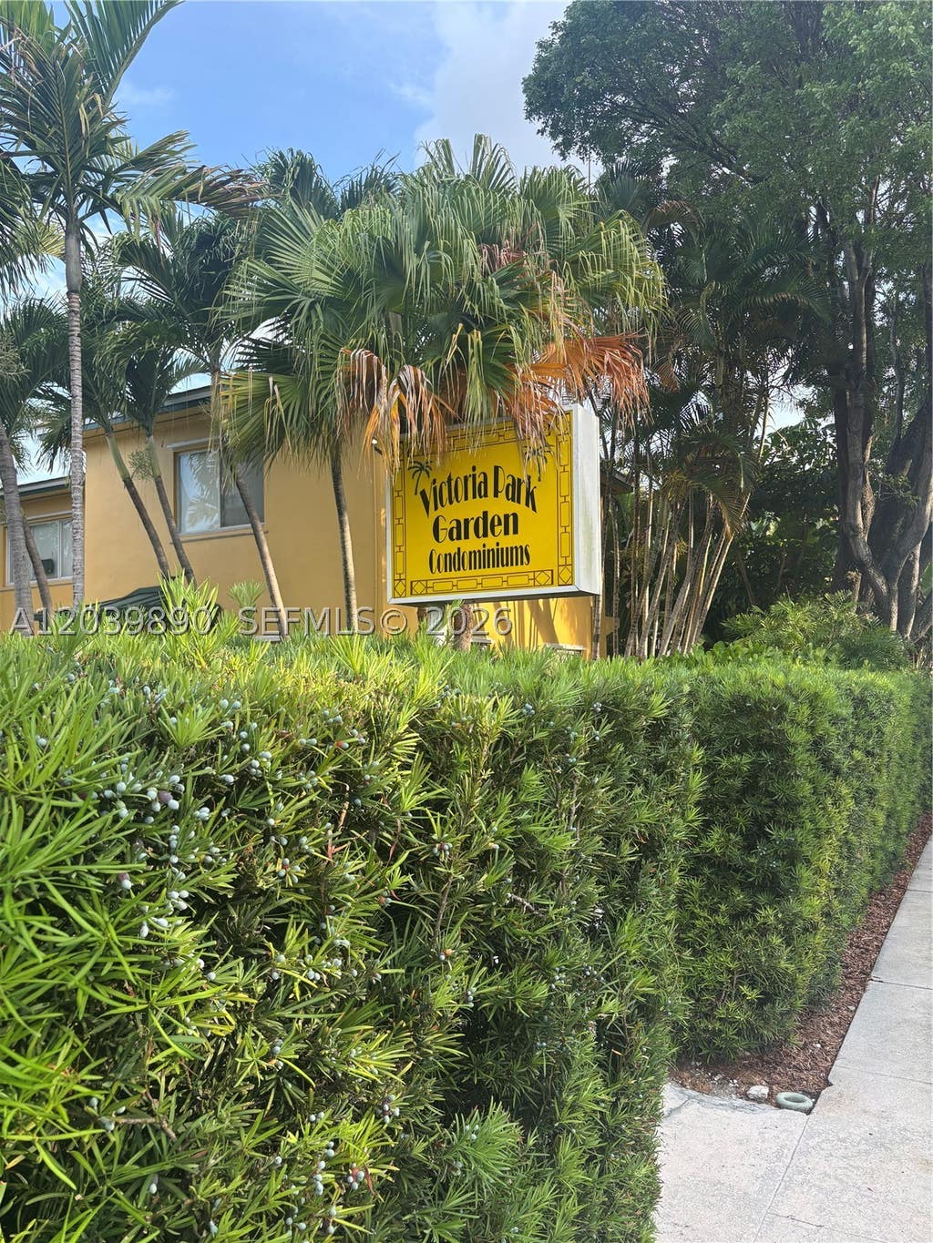 Photo of 719 NE 16th Ave #719B, Fort Lauderdale, FL 33304 (MLS # A12039890)