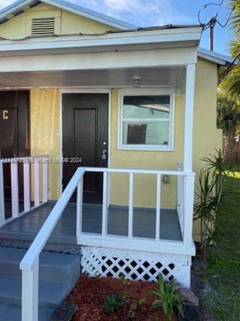 Photo of 433 N 14th St #D, Fort Pierce, FL 34950 (MLS # A11497299)