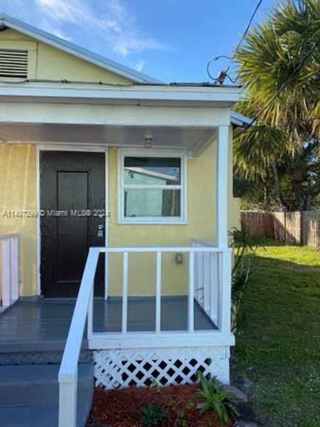 Photo of 433 N 14th St #D, Fort Pierce, FL 34950 (MLS # A11497299)