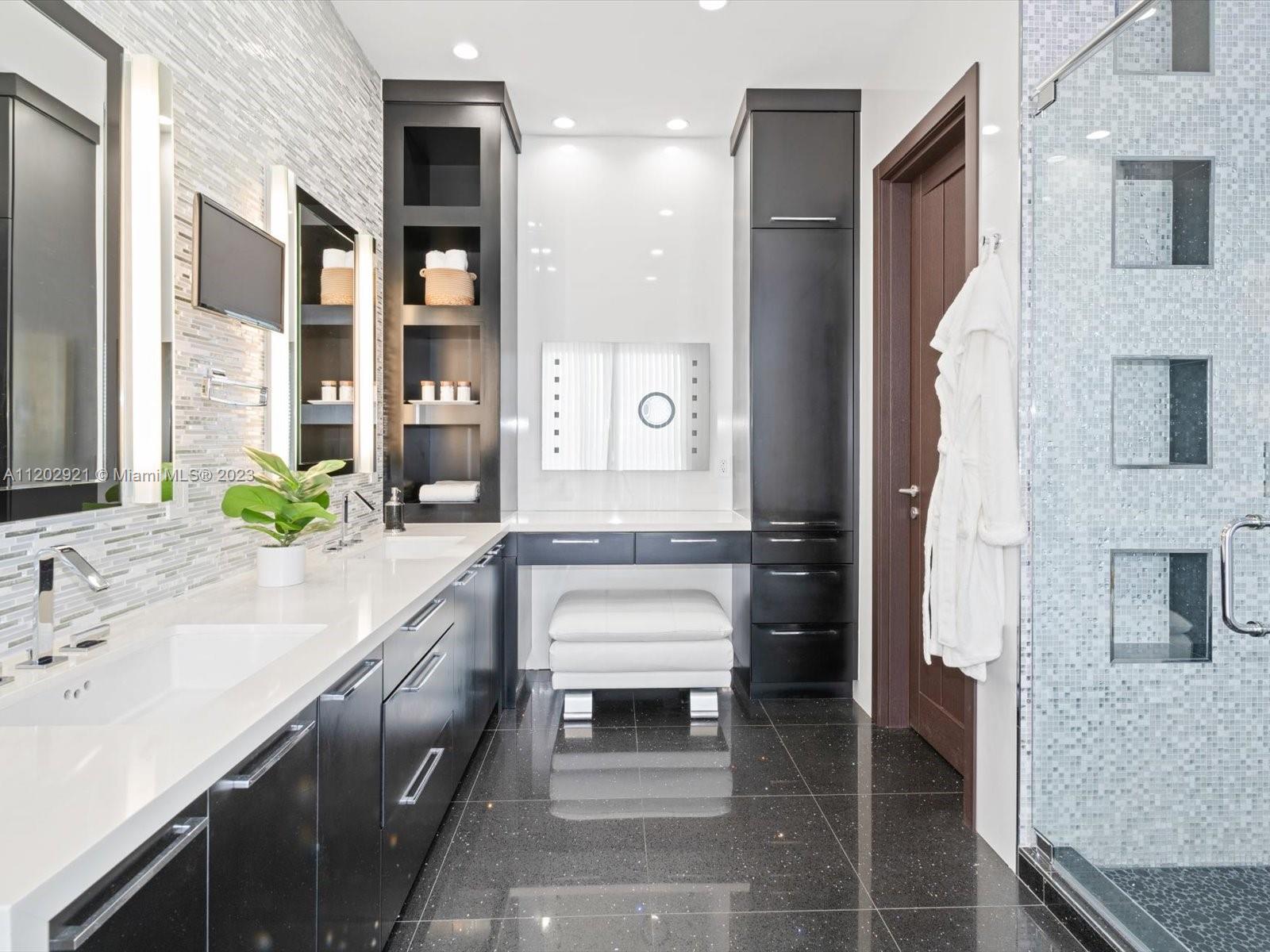 CORAL BAY SEC B - Residential