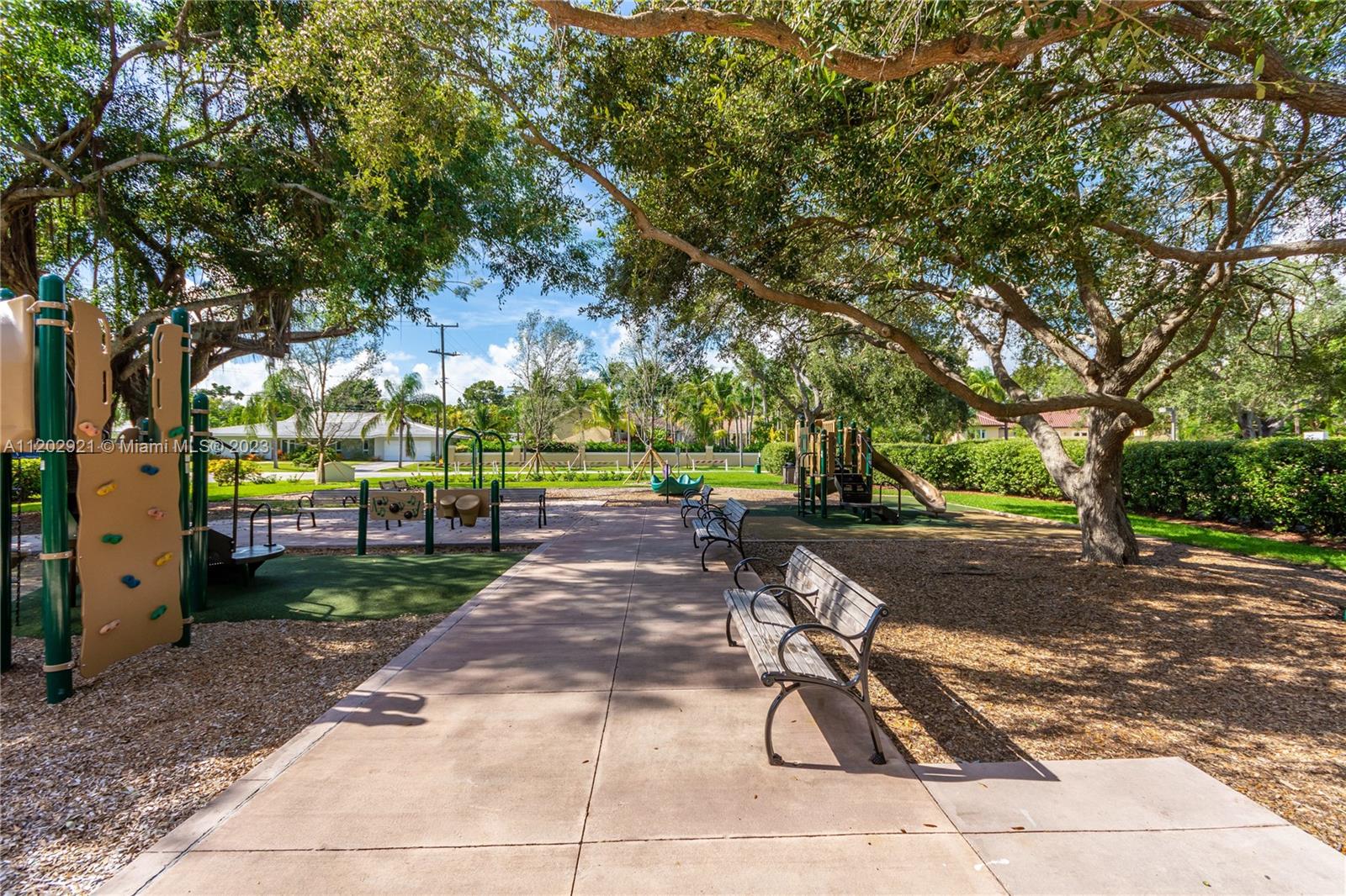 CORAL BAY SEC B - Residential