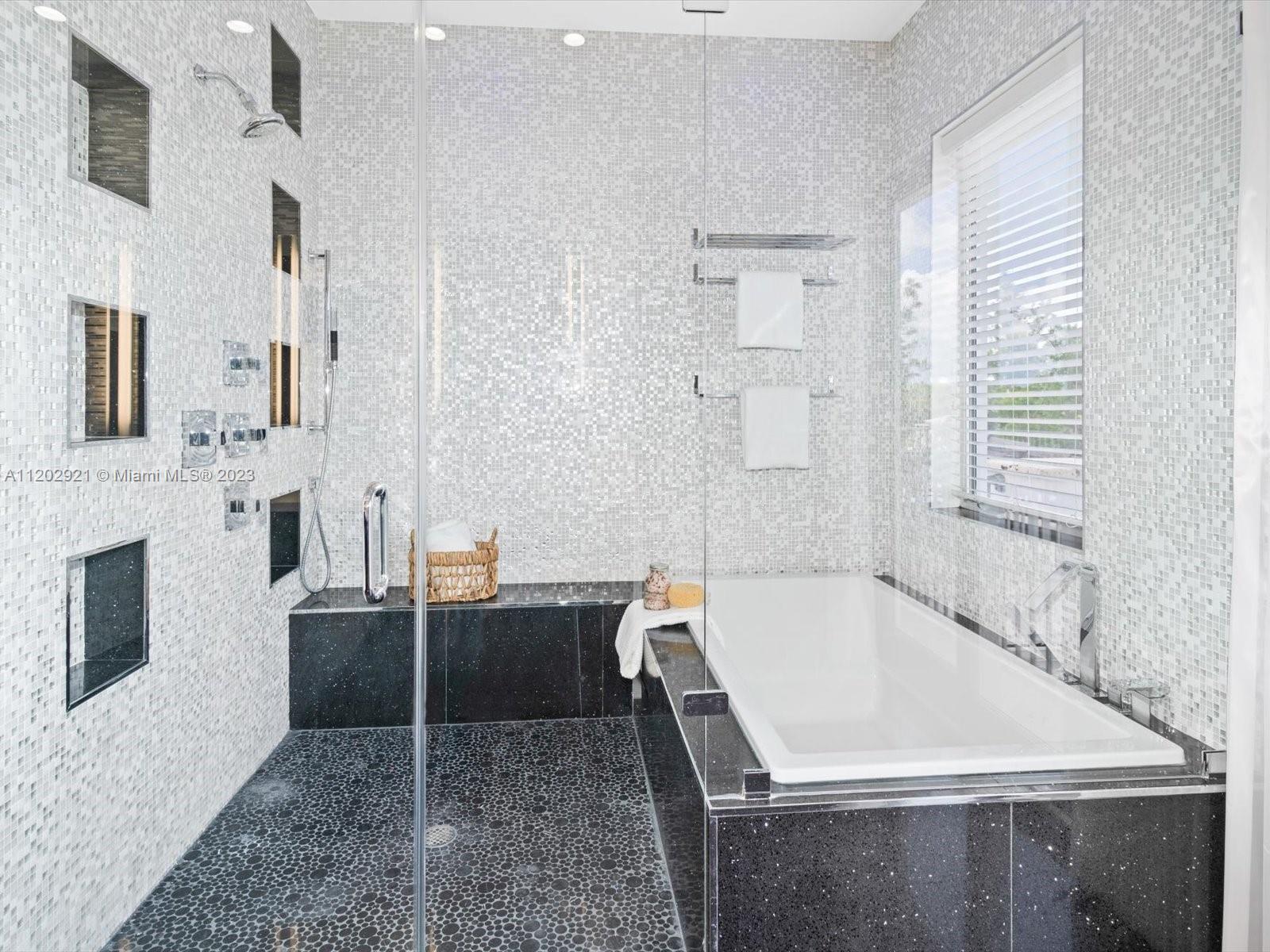 CORAL BAY SEC B - Residential