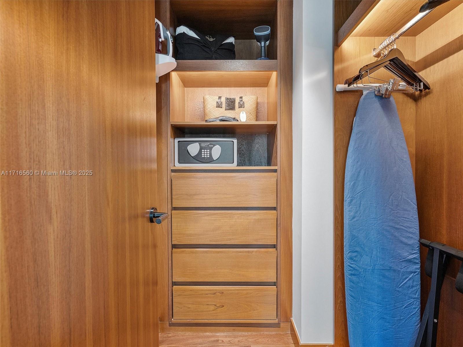 SETAI RESORT & RESIDENCES - Residential Lease