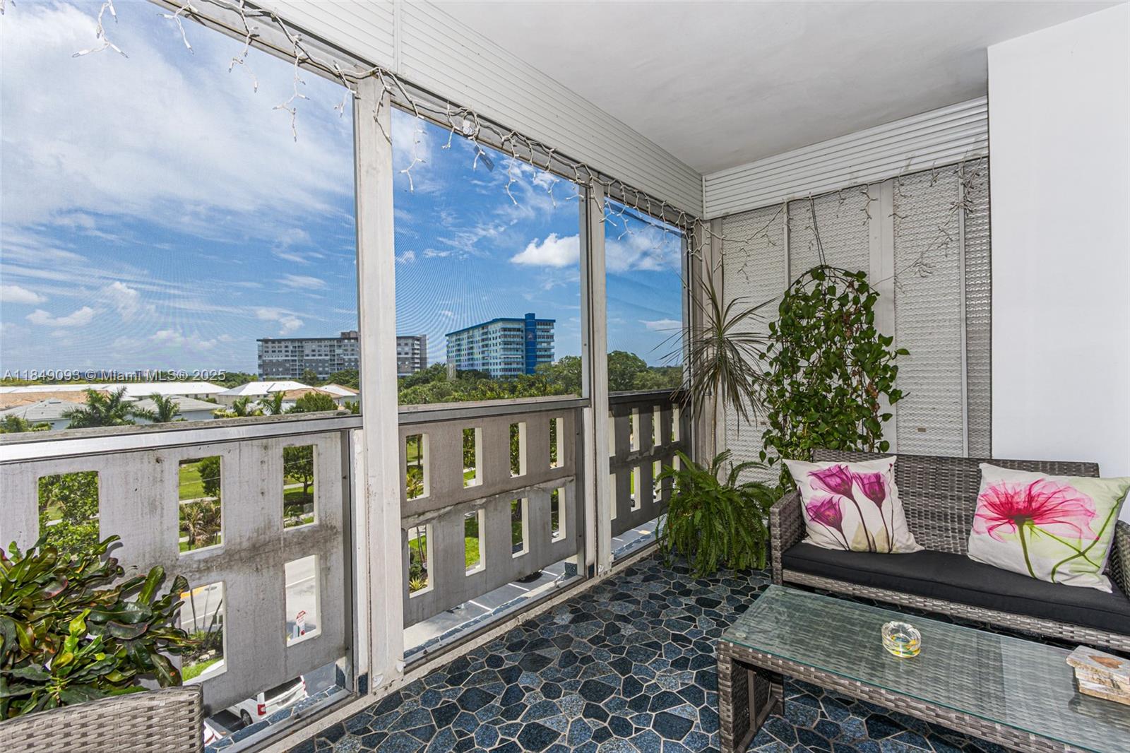 HILLCREST EAST NO 23 COND - Residential