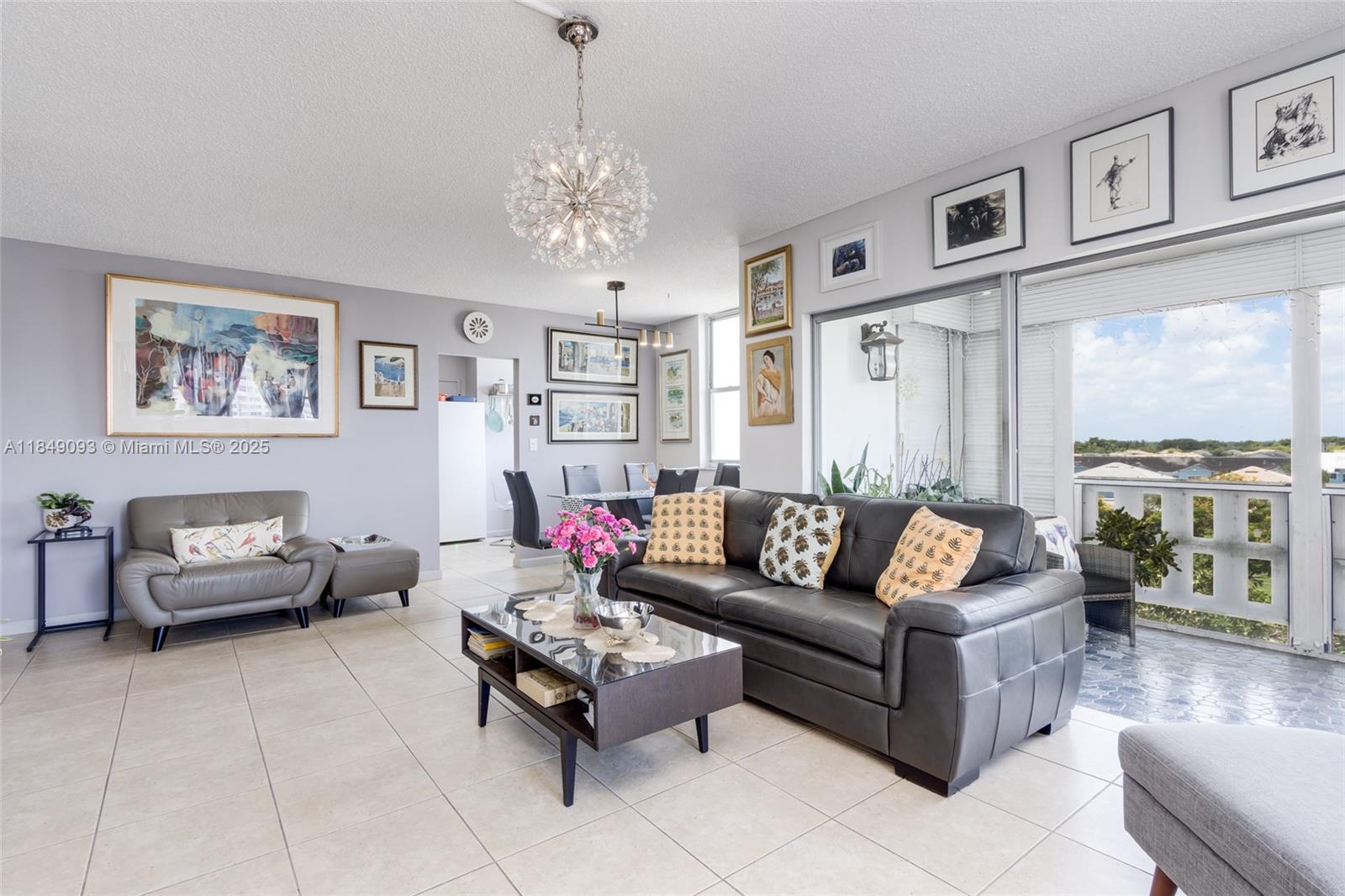 HILLCREST EAST NO 23 COND - Residential