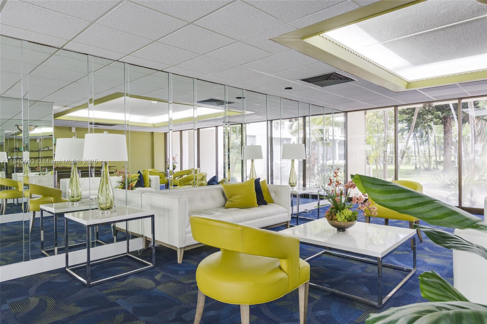 HILLCREST EAST NO 23 COND - Residential