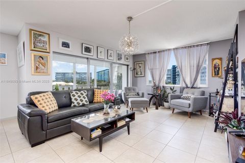 4330 Hillcrest Dr 519 Hollywood FL 33021
