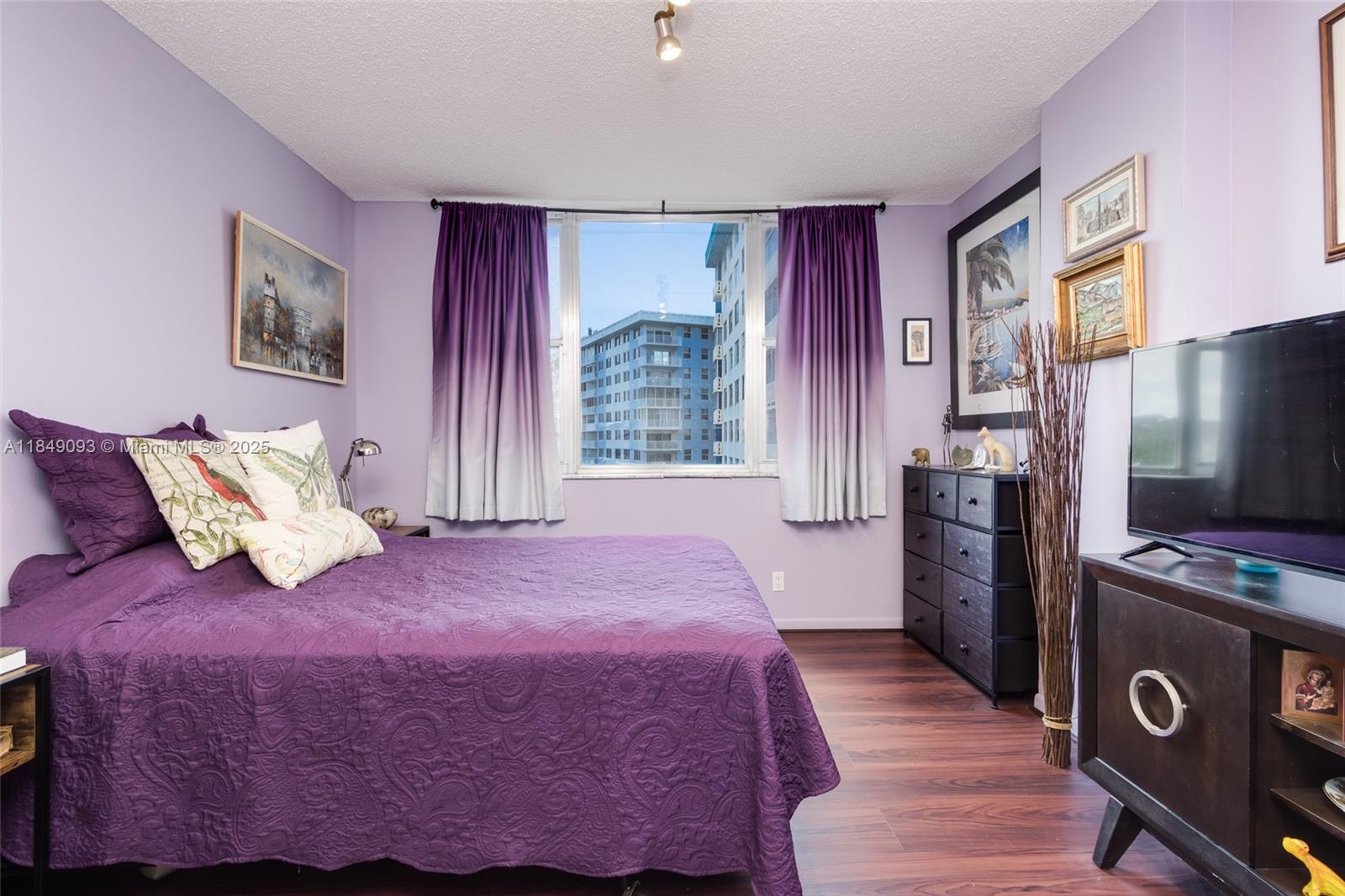 HILLCREST EAST NO 23 COND - Residential