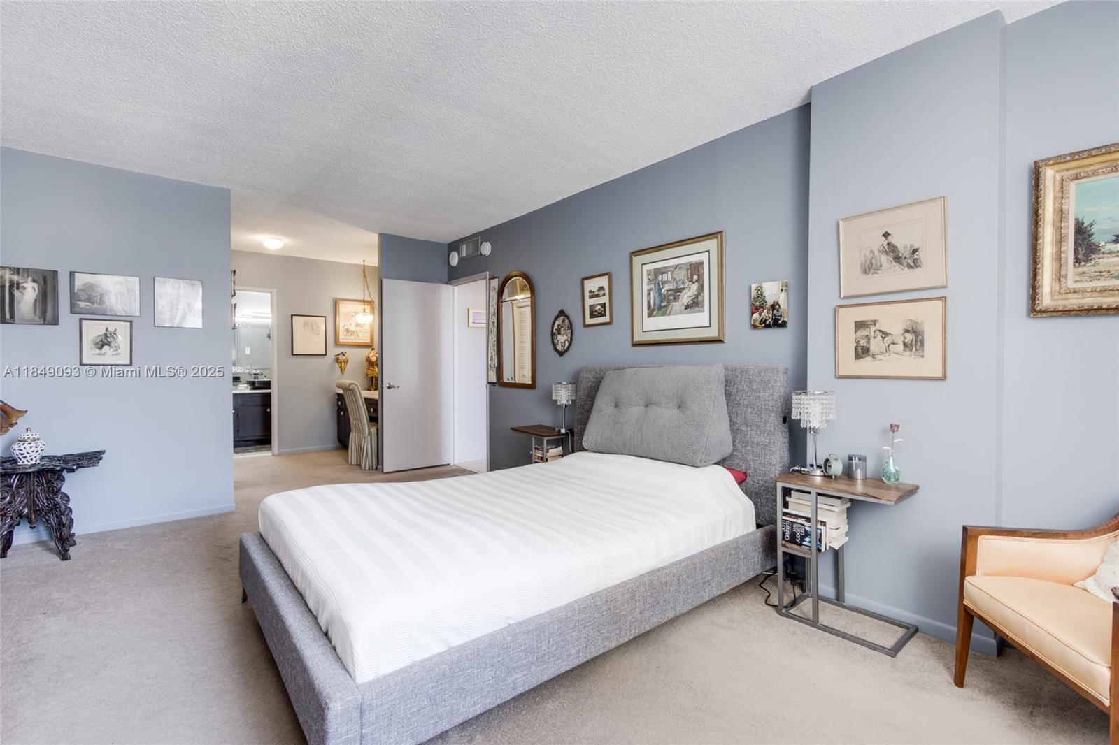 HILLCREST EAST NO 23 COND - Residential