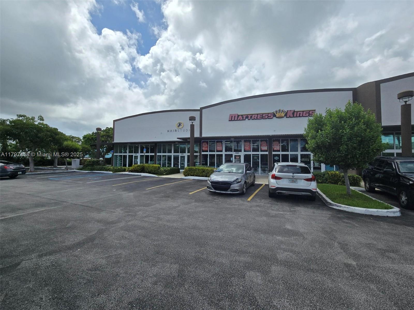 14440 Biscayne Blvd