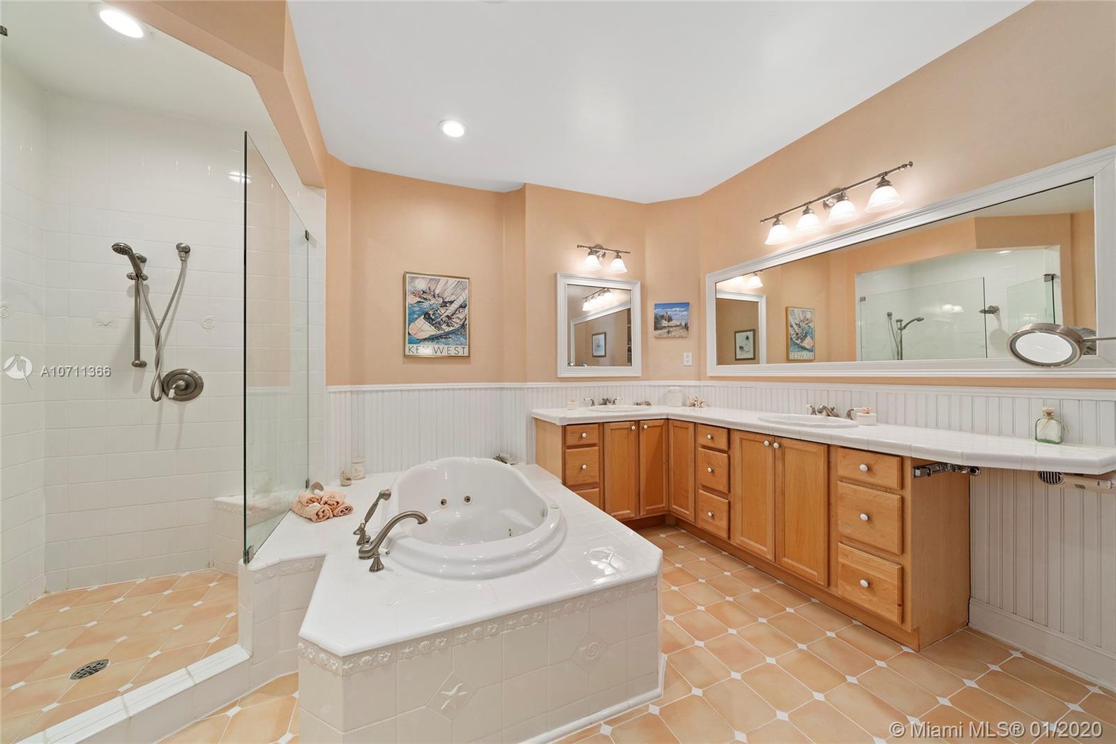 HILLSBORO SHORES SEC B - Residential