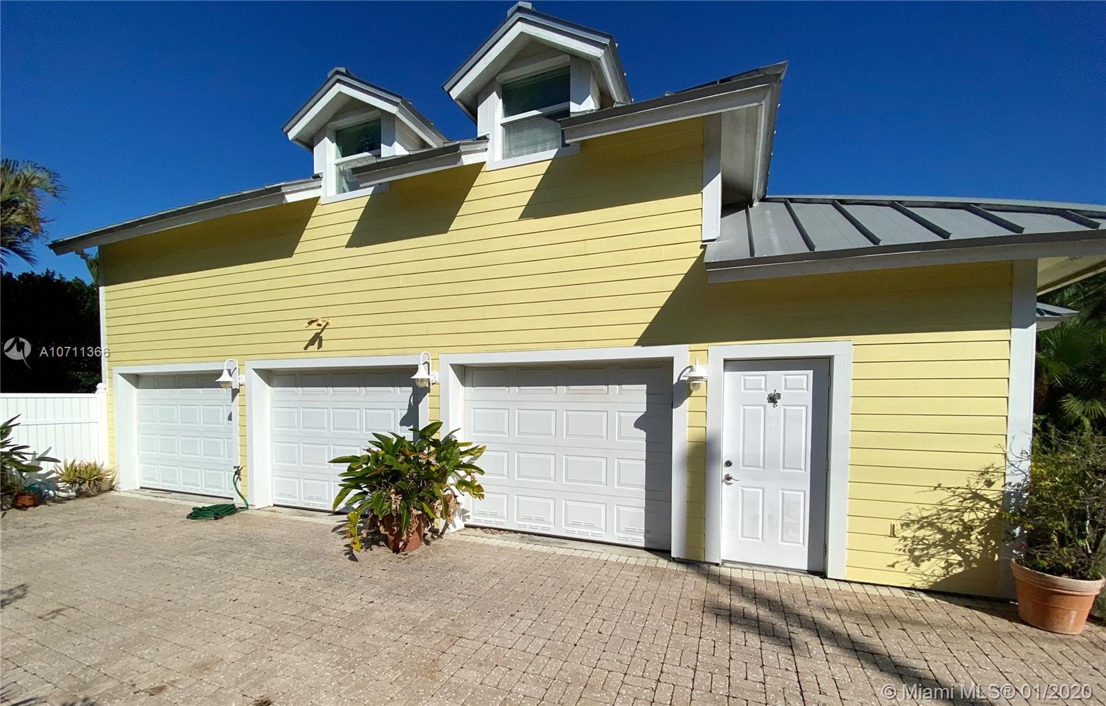 HILLSBORO SHORES SEC B - Residential