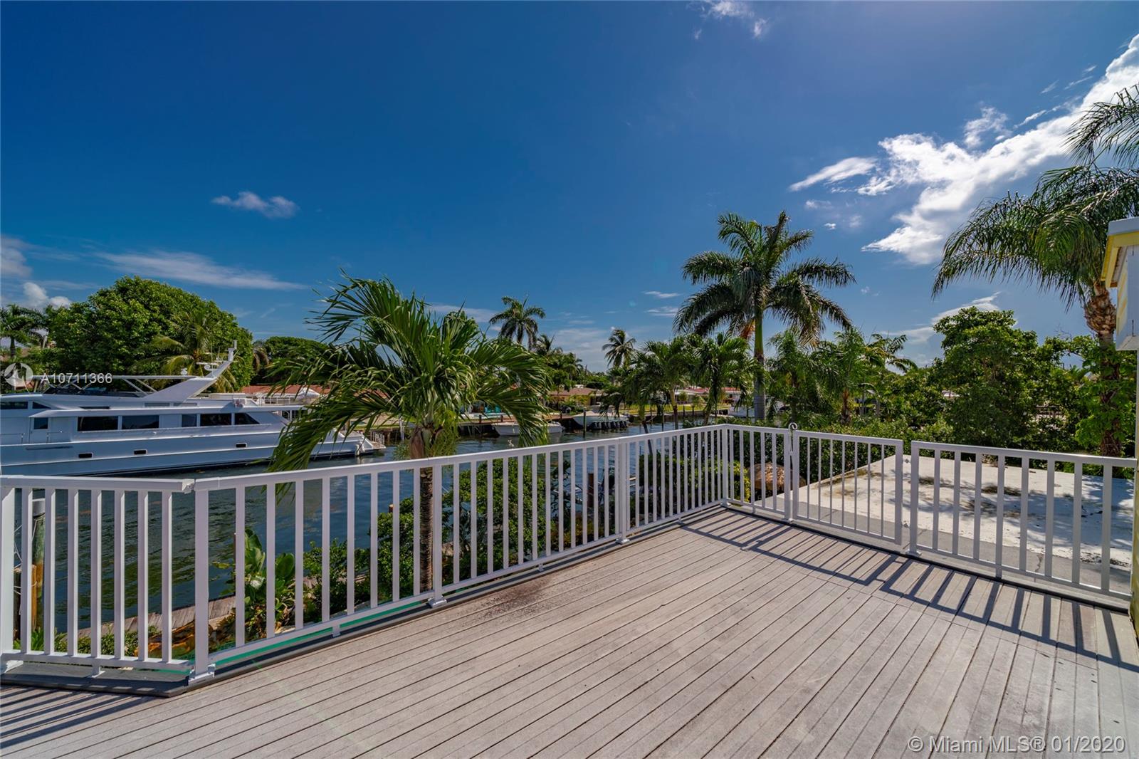 HILLSBORO SHORES SEC B - Residential