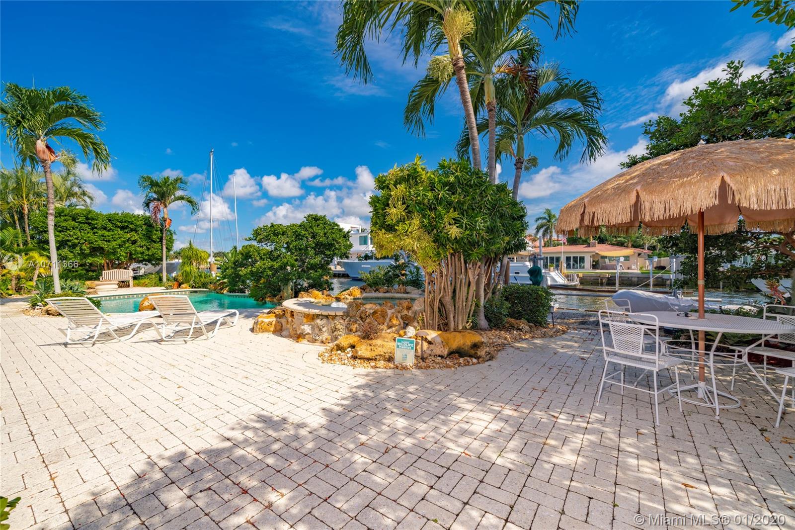 HILLSBORO SHORES SEC B - Residential