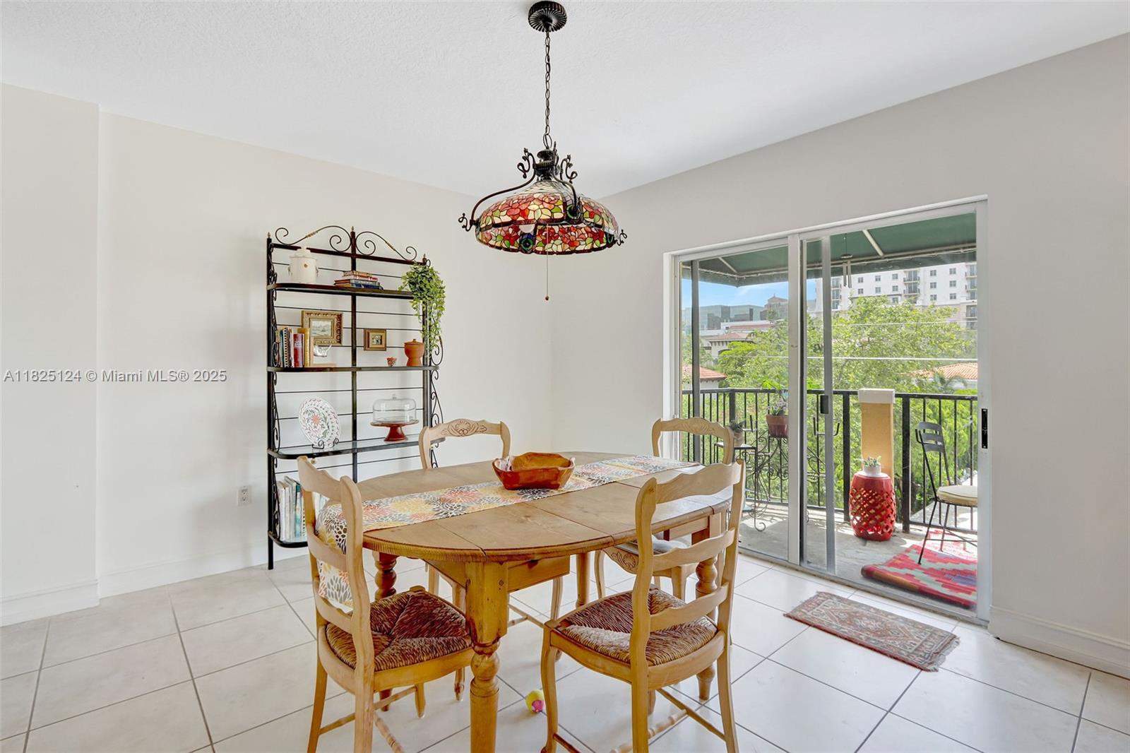 VILLA ISABELLA CONDO - Residential